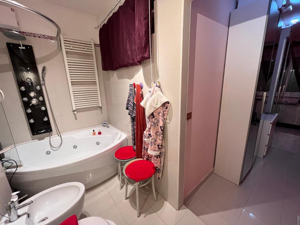 Affitto Due Camere, Due Bagni In Villa Róma Kültér fotó